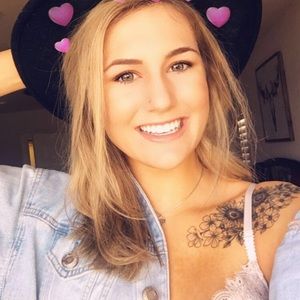 Meet your Posher, Kelsey